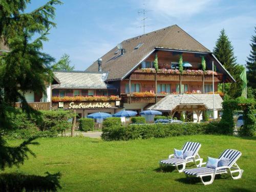 Hotel Garni Seebachstueble ทิทิเซ-นอยชตัดท์ ภายนอก รูปภาพ