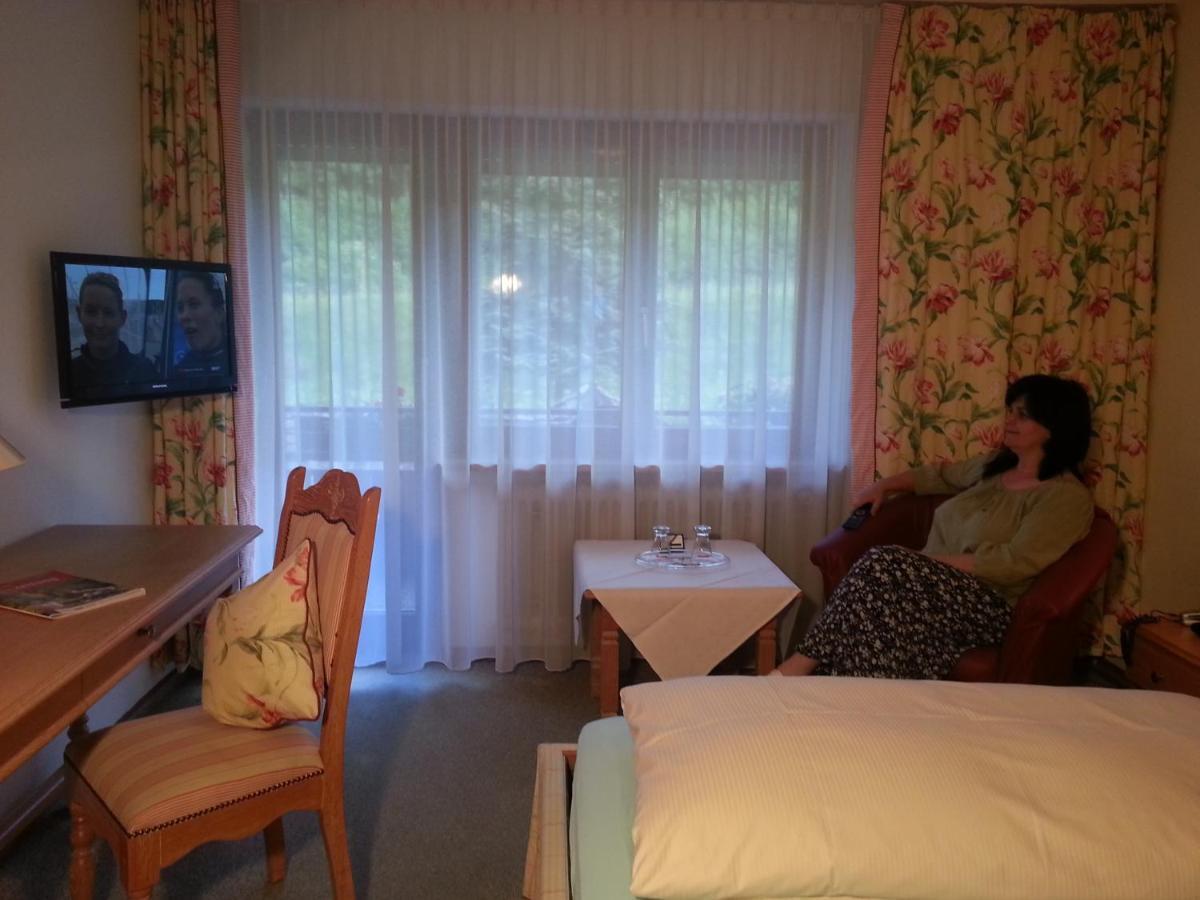 Hotel Garni Seebachstueble ทิทิเซ-นอยชตัดท์ ห้อง รูปภาพ